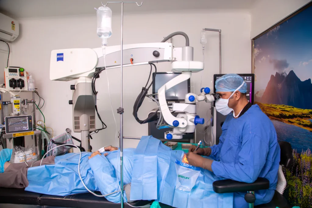 cataract bladeless operation